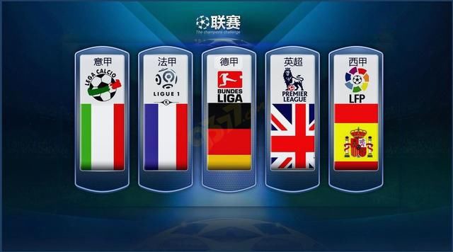 助日本队晋级世界杯，板仓滉回门兴后教练和队友向他送上祝福.