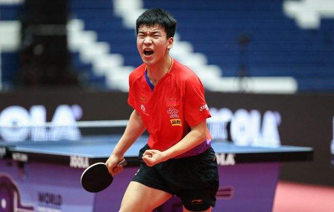 他在场上的 他在场上的